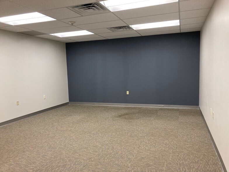 More Photos Of 3605 Vartan Way, Harrisburg Office For Lease