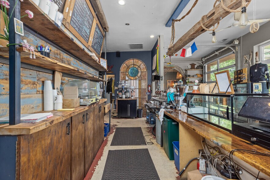 More Photos Of 442 High St, Lyons Restaurant For Sale