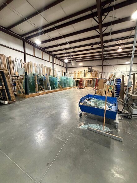 More Photos Of 6601 Royal St, Pleasant Valley Warehouse For Sale
