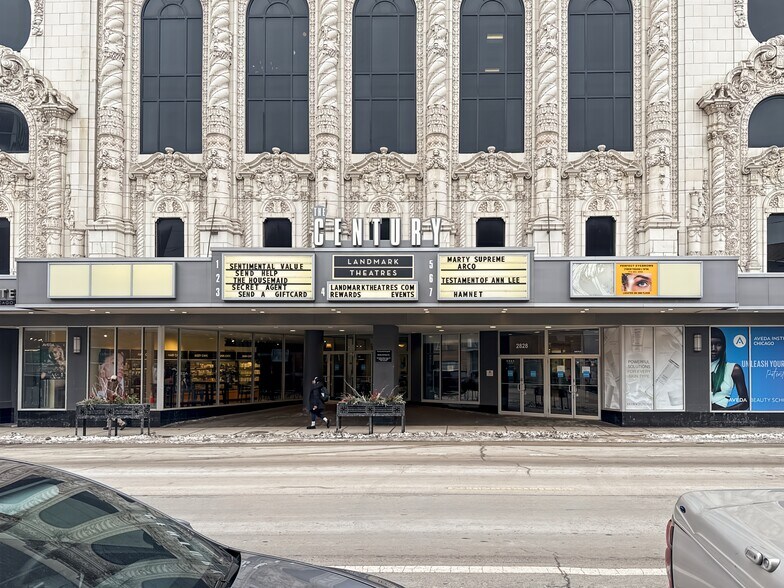 More Photos Of 2828 N Clark St, Chicago Coworking Space