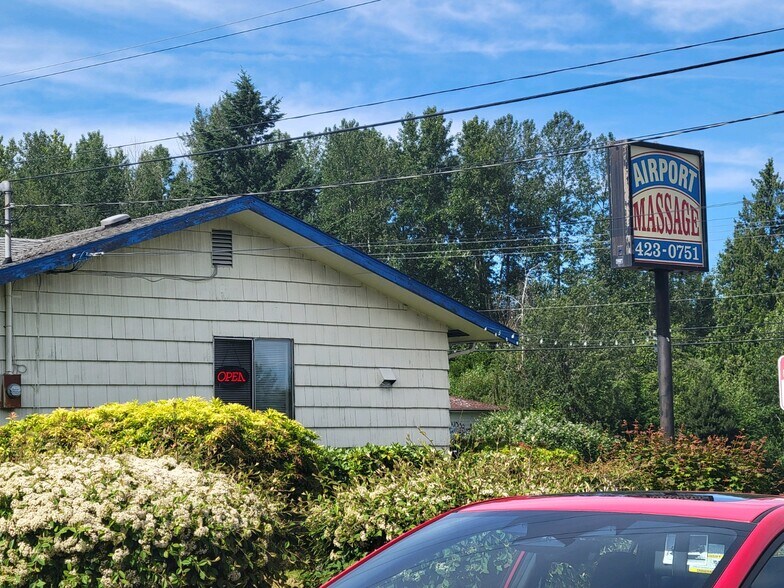 More Photos Of 11608 Airport Rd, Everett Office For Sale
