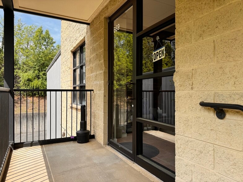 More Photos Of 669 Berkmar Ct, Charlottesville Office For Sale