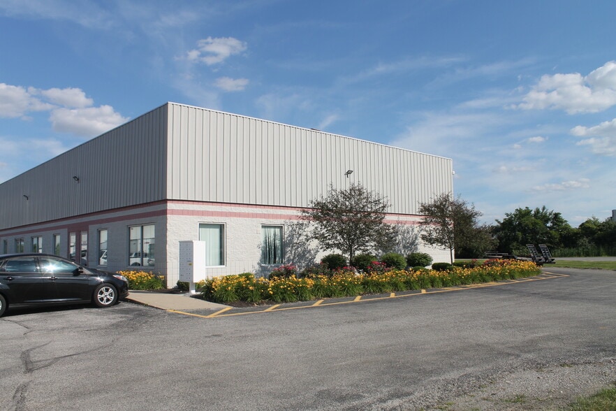 More Photos Of 5333 Commerce Square Dr, Indianapolis Light Manufacturing For Lease