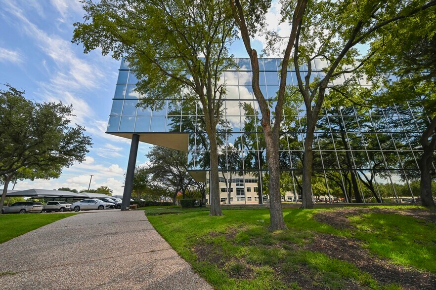 Primary Photo Of 8600 Freeport Pky, Irving Office For Sale