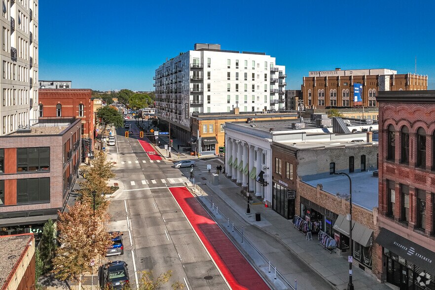 More Photos Of 330 E Hennepin Ave, Minneapolis Storefront Retail Office For Lease