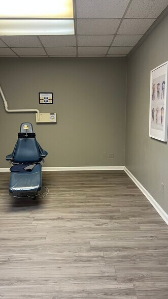 More Photos Of 3707 Latrobe Dr, Charlotte Office For Sale