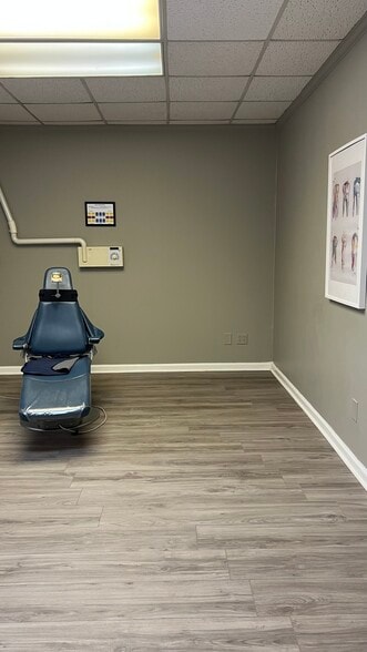 More Photos Of 3707 Latrobe Dr, Charlotte Office For Sale