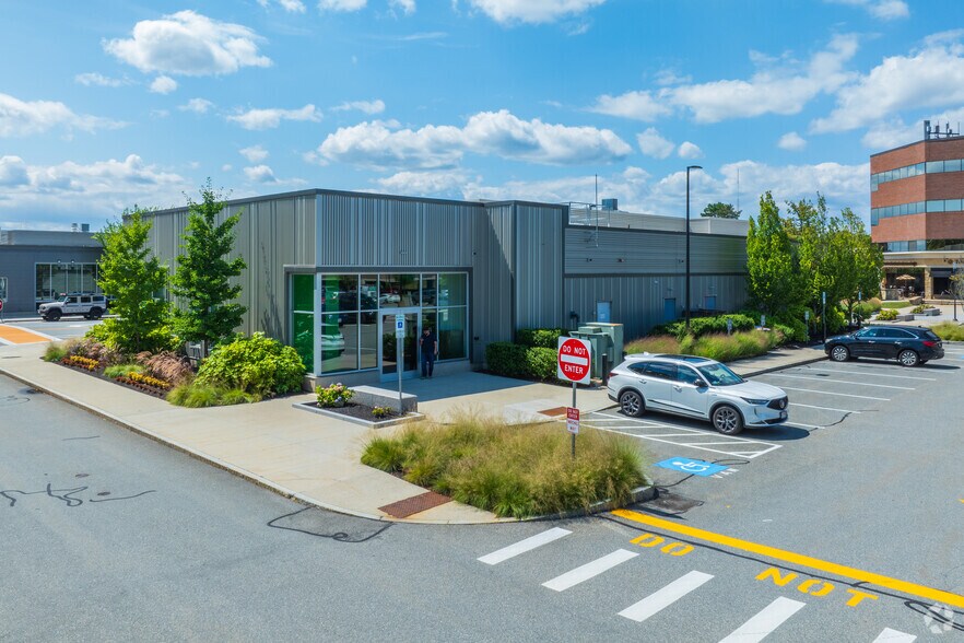More Photos Of 2200 District Ave, Burlington General Retail For Lease