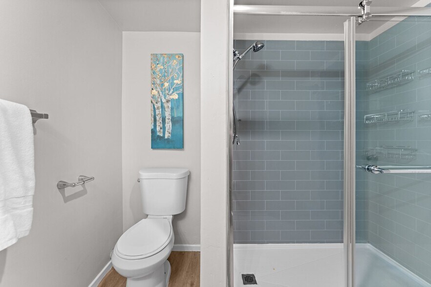 More Photos Of 595 7th St, Imperial Beach Apartments For Sale