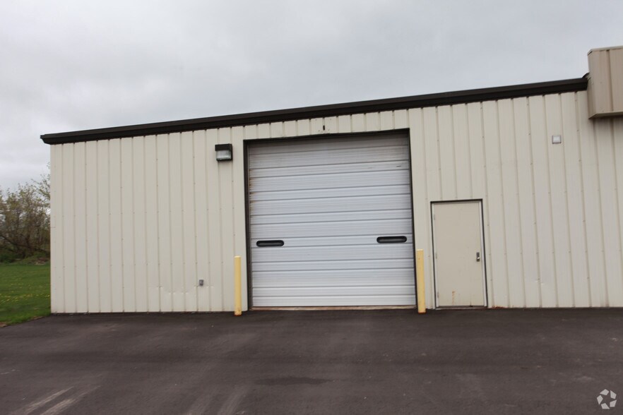 More Photos Of 2090 Us-8, Saint Croix Falls Service For Lease