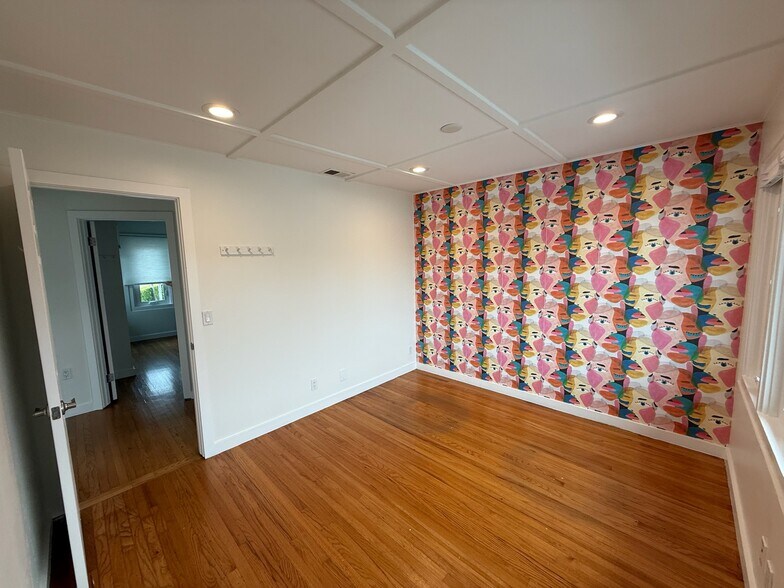 More Photos Of 7880 Exchange Pl, La Jolla Freestanding For Lease