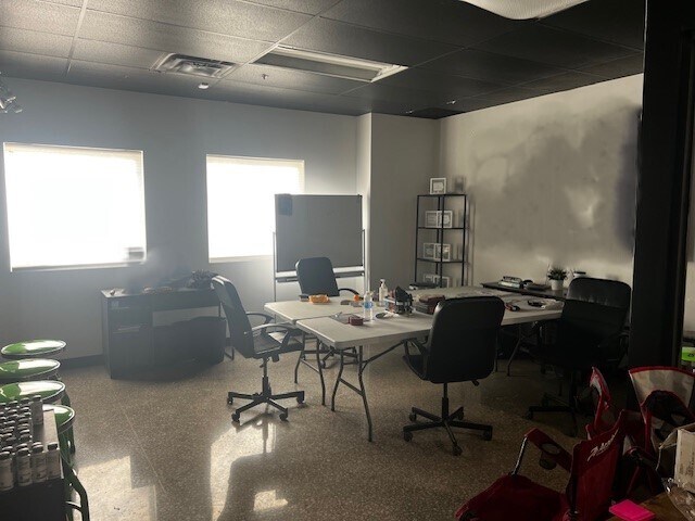 More Photos Of 19313-19363 W 151st Ter, Olathe Warehouse For Lease