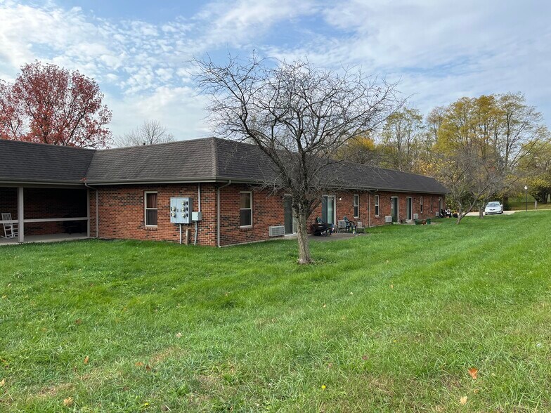 More Photos Of 200 N 11th St, Greenfield Apartments For Sale