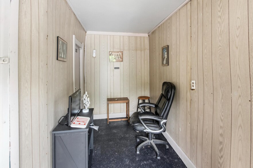 More Photos Of 344 Indian Ave, Bridgeton Auto Repair For Sale