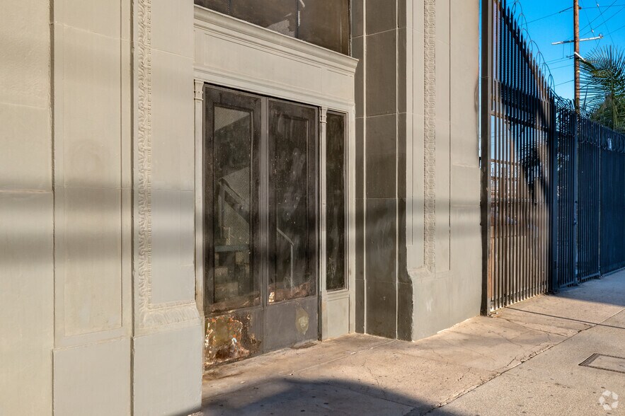 More Photos Of 1700 S Santa Fe Ave, Los Angeles Loft Creative Space For Lease