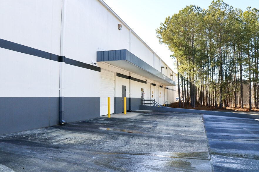 More Photos Of 2000 Northfield Ct, Roswell Distribution For Lease
