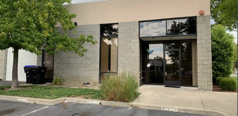 More Photos Of 1047 Serpentine Ln, Pleasanton Research And Development For Lease