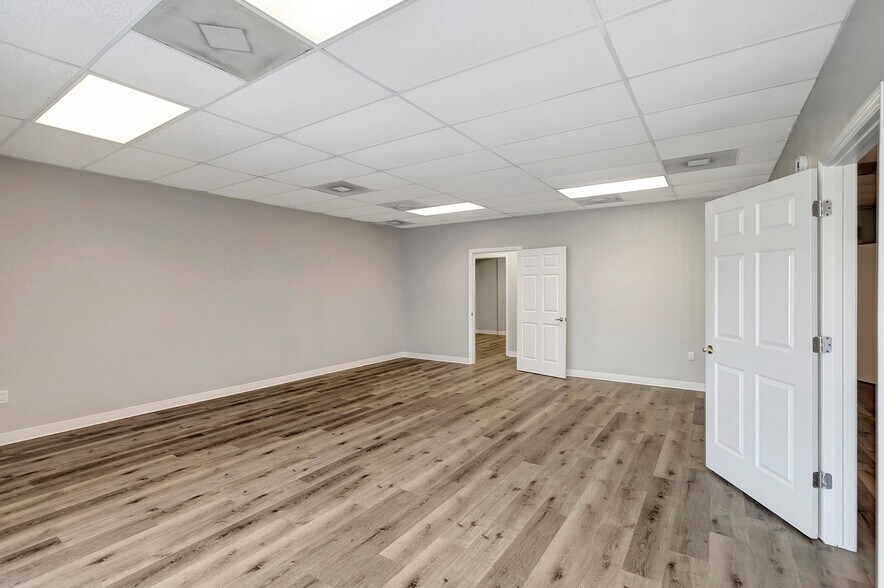 More Photos Of 7204 Massachusetts Ave, New Port Richey Unknown For Lease