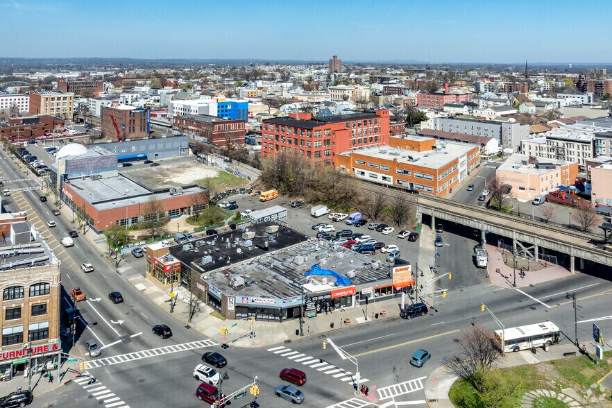 More Photos Of 237-251 Market St, Paterson Storefront Retail Office For Lease