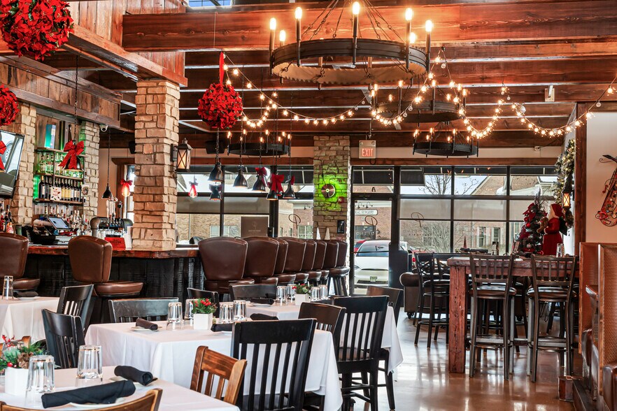 More Photos Of 40W188 Campton Crossings Dr, St Charles Restaurant For Sale