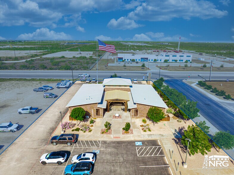 More Photos Of 6718 TX-349, Midland Office For Sale
