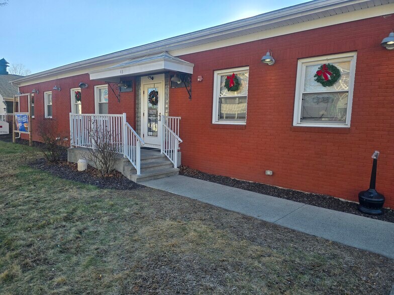 More Photos Of 48 School St, Lincoln Restaurant For Sale