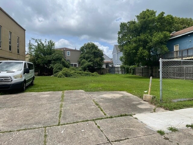 More Photos Of 2400 Delachaise St, New Orleans Specialty For Sale