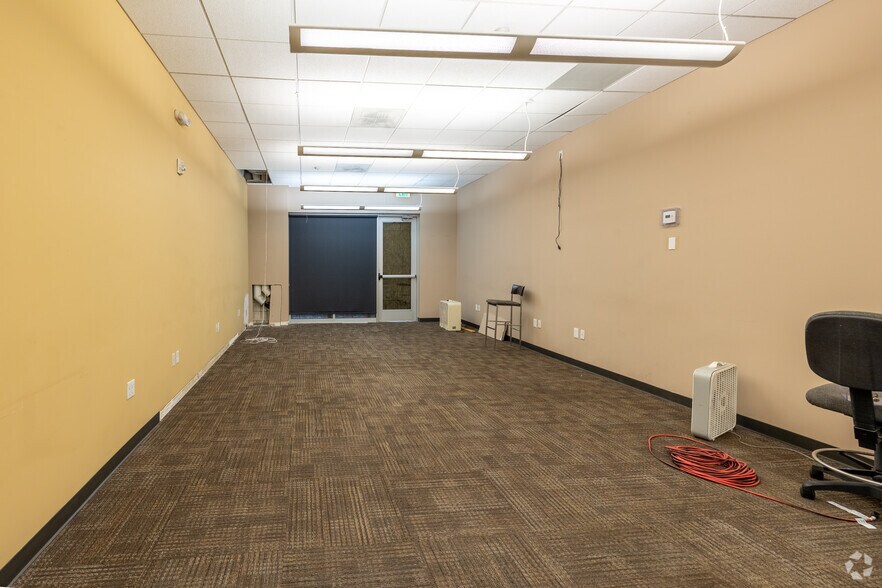 More Photos Of 4000 Quebec St, Denver General Retail For Sale