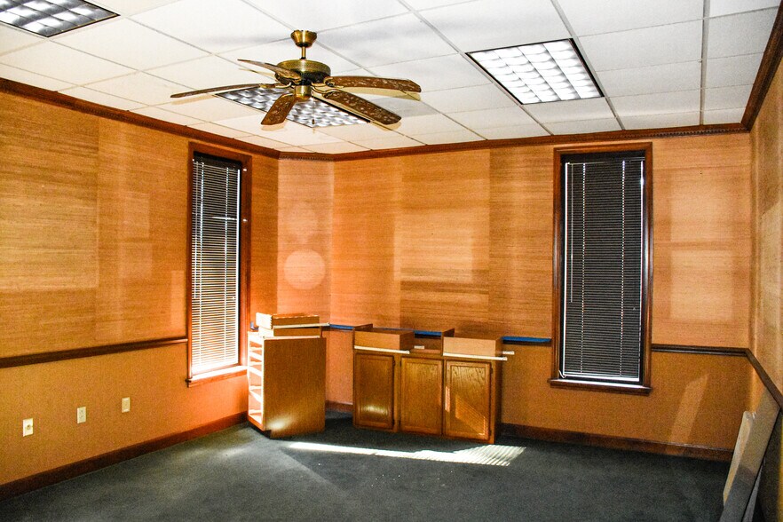 More Photos Of 31 Quail Run, Edgefield Office For Sale