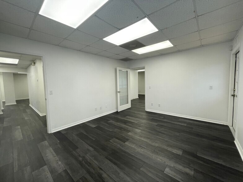 More Photos Of 12520 World Plaza Ln, Fort Myers Medical For Lease