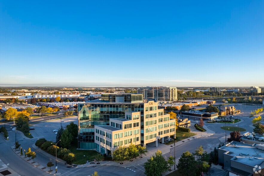 More Photos Of 100 York Blvd, Richmond Hill Office For Lease