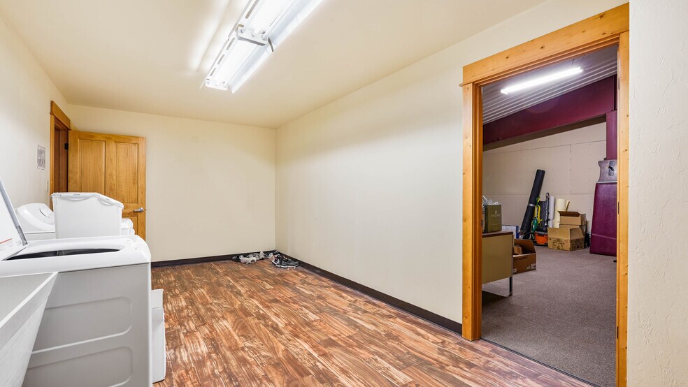 More Photos Of 500 N Front St, Townsend General Retail For Sale