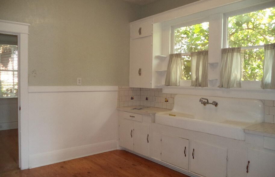 More Photos Of 1724 E 5th Ave, Tampa Office For Lease