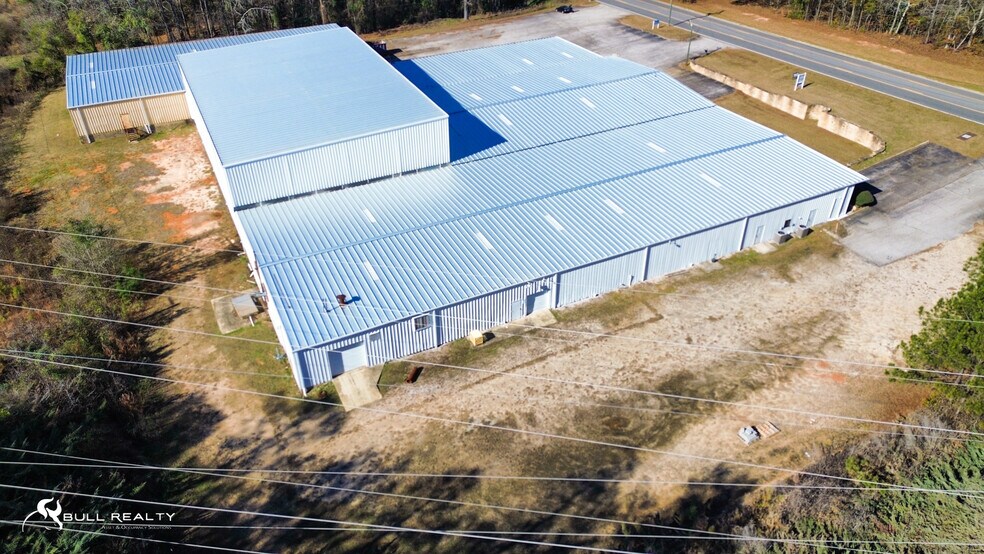 More Photos Of 210 E Lukken Industrial Dr, Lagrange Warehouse For Lease