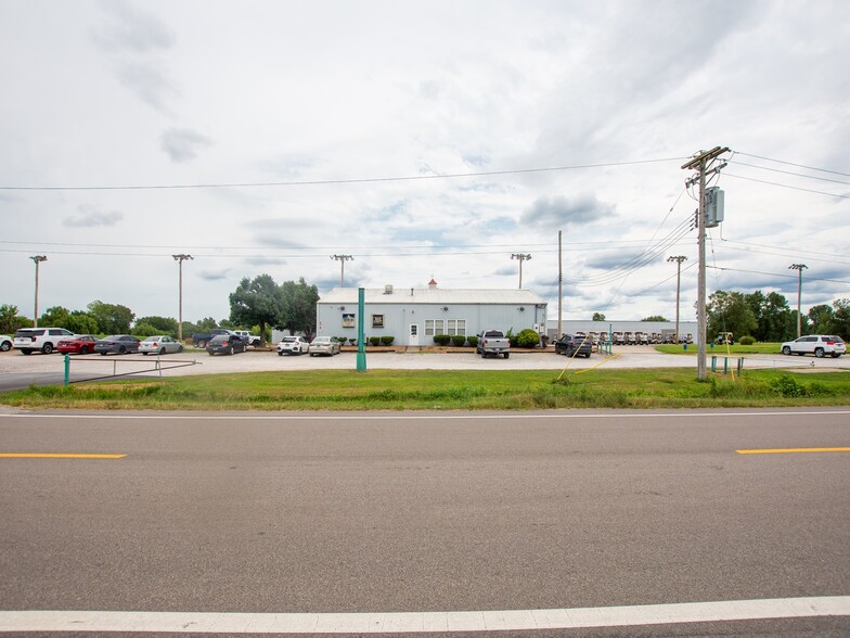 More Photos Of 3500 Kingshighway, East Saint Louis Golf Course Driving Range For Sale