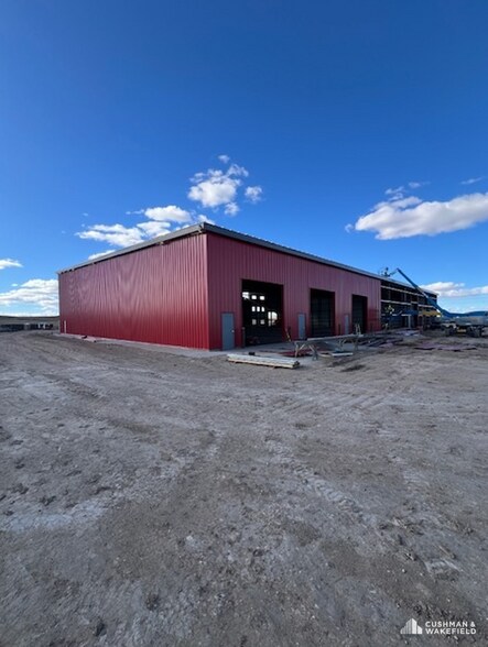 More Photos Of 5110 Badlands Dr, Cheyenne Industrial For Lease
