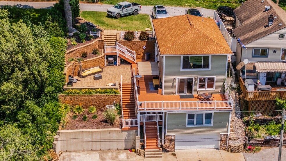 More Photos Of 13512 Dewey St, Cedar Lake Multifamily For Sale