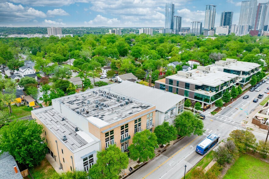 More Photos Of 1601 E Cesar Chavez St, Austin Apartments For Sale