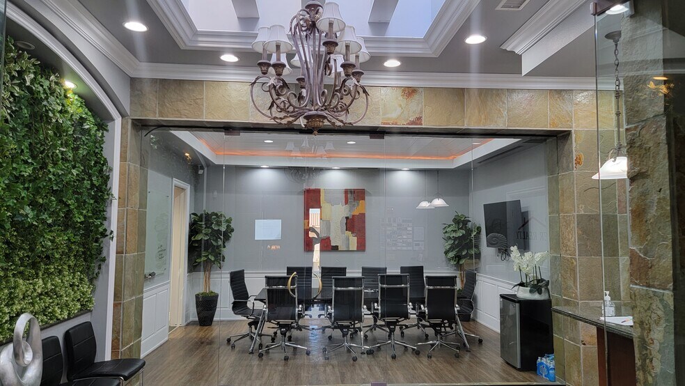 More Photos Of 2575 Montessouri St, Las Vegas Loft Creative Space For Lease