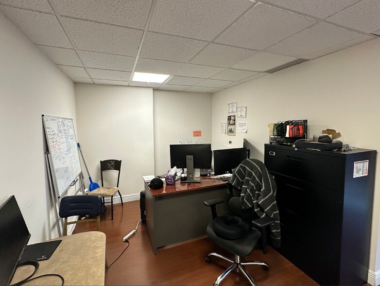 More Photos Of 2450 Hollywood Blvd, Hollywood Loft Creative Space For Sale