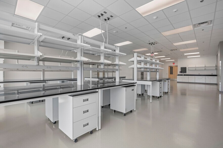 More Photos Of 31 Alexandria Way, Durham Medical For Lease