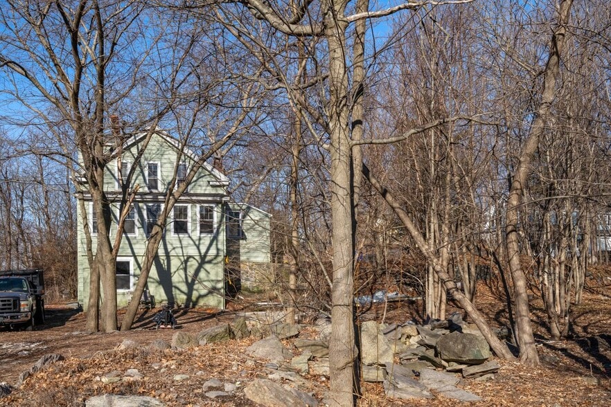 More Photos Of 66 Rockland Pl, Newton Land For Sale