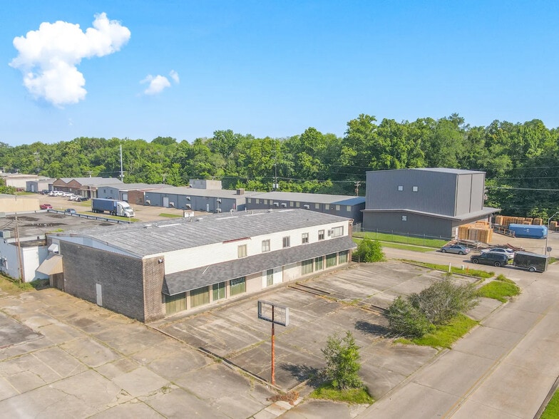 Primary Photo Of 1173 N Donmoor Ave, Baton Rouge Flex For Sale