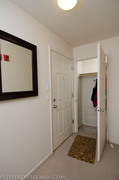 More Photos Of 1129 SW Gaines St, Portland Apartments For Sale