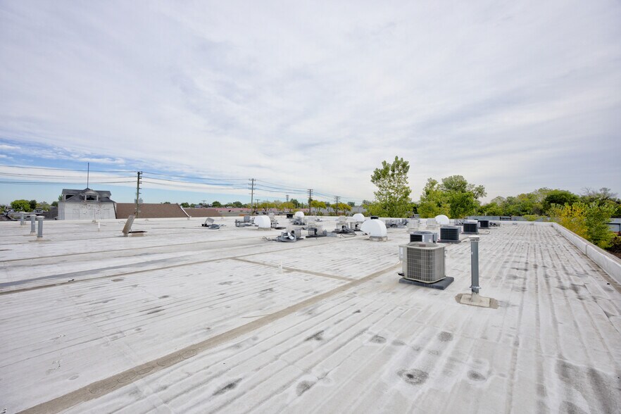 More Photos Of 6400 E Nevada Ave, Detroit Warehouse For Sale