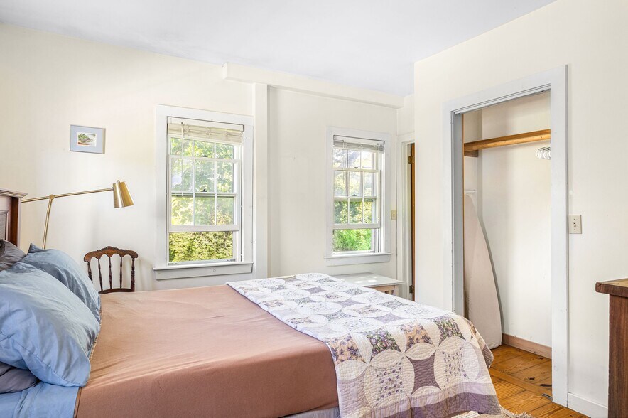 More Photos Of 557 Center Rd, New Shoreham Apartments For Sale