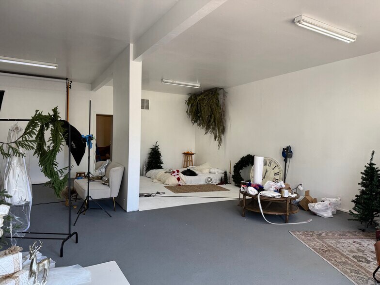 More Photos Of 5114 Vineland Ave, North Hollywood Storefront Retail Residential For Sale