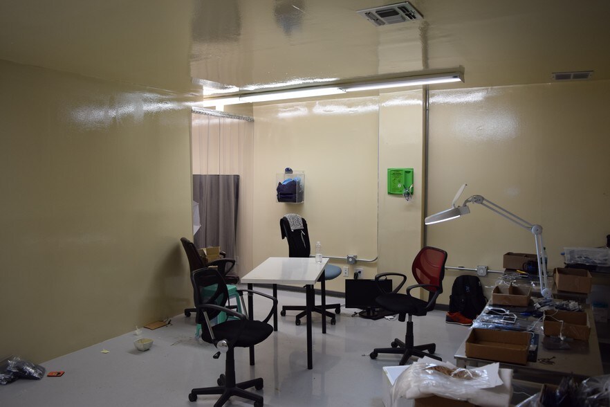 More Photos Of 900 W Hyde Park Blvd, Inglewood Warehouse For Lease