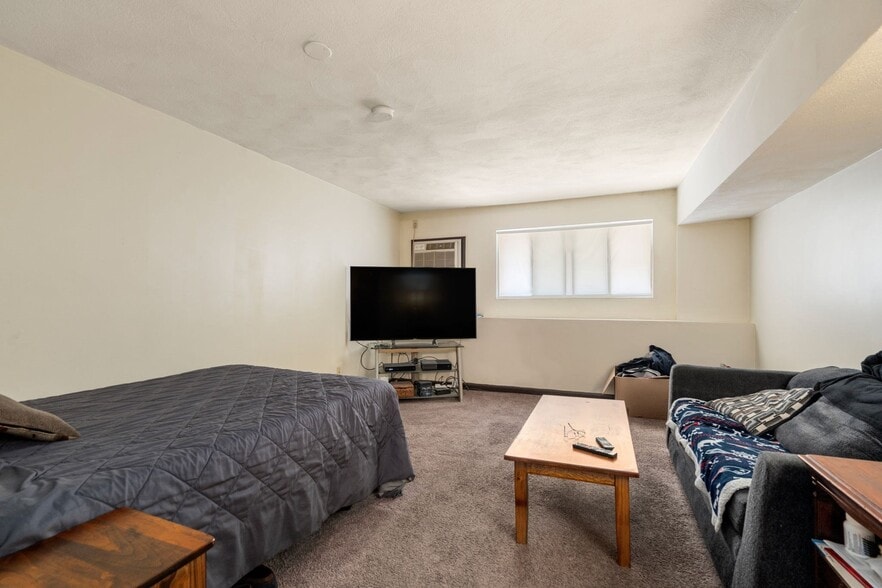 More Photos Of 596 Boston Post Rd E, Marlborough Apartments For Sale