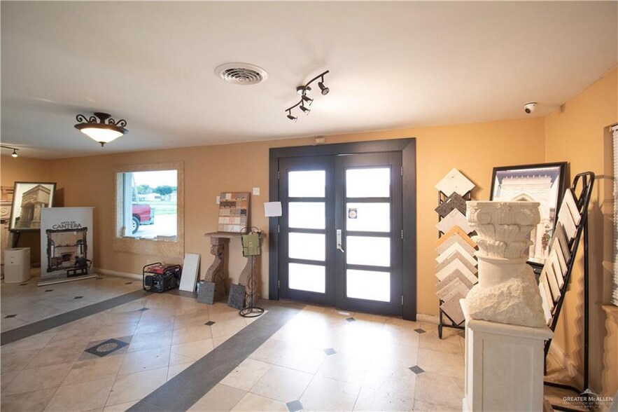 More Photos Of 2900 N McColl Rd, McAllen Office For Sale
